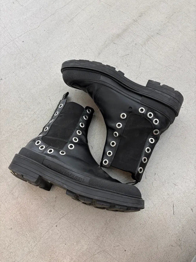 Alexander McQueen Black Eyelet Chelsea Leather Boots miQvEOB 6