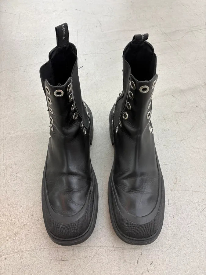 Alexander McQueen Black Eyelet Chelsea Leather Boots miQvEOB 1