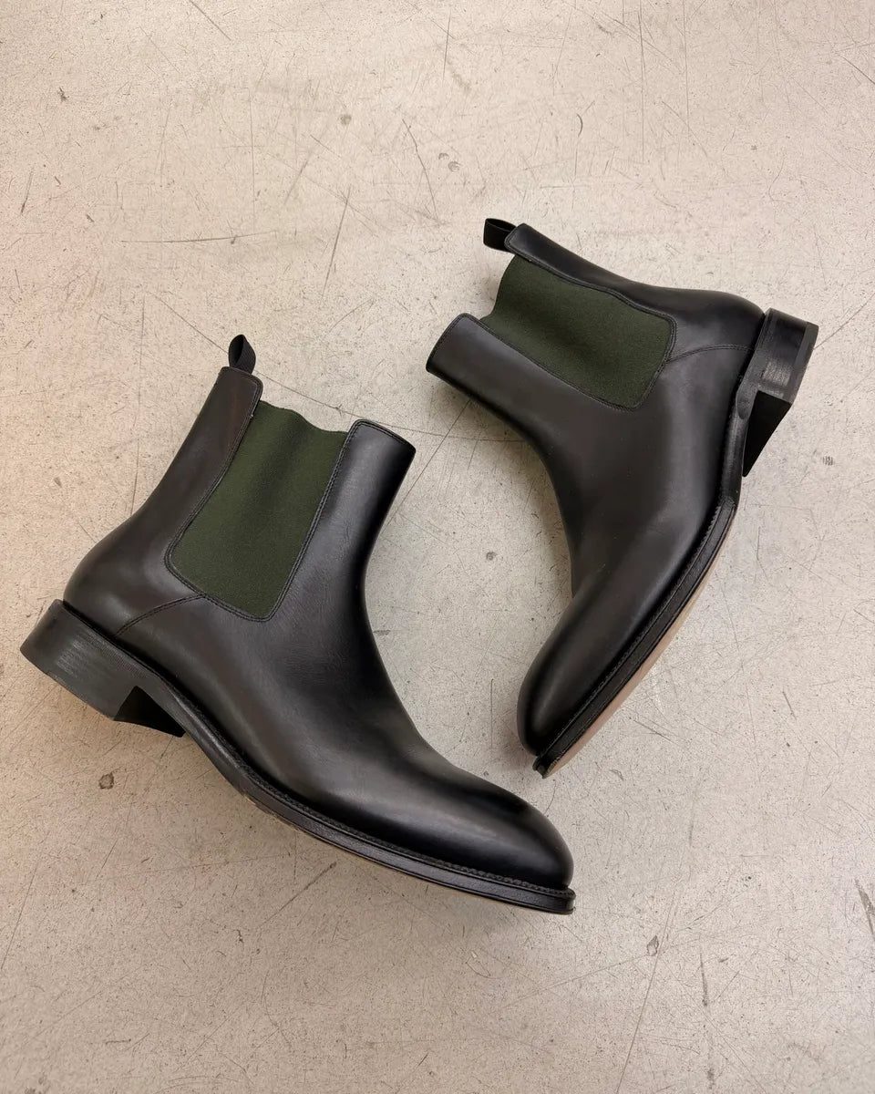Alexander McQueen Black Leather Chelsea Boots EdSIdPB 2