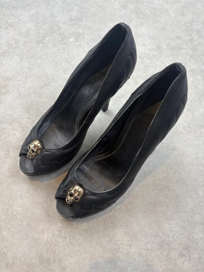 2000s Alexander McQueen Black Leather Skull Studded Heels SDLGnej 2