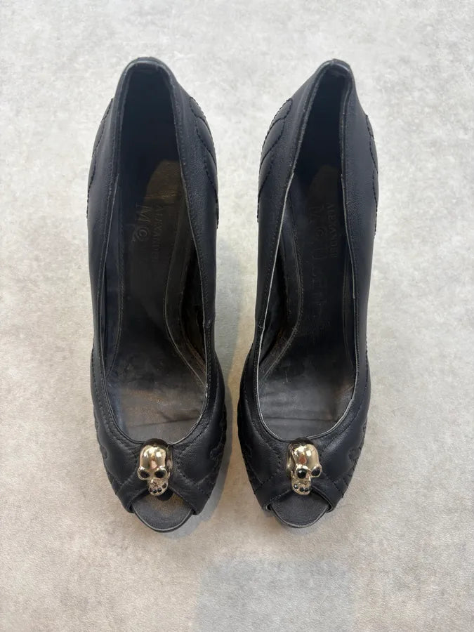 2000s Alexander McQueen Black Leather Skull Studded Heels SDLGnej 1