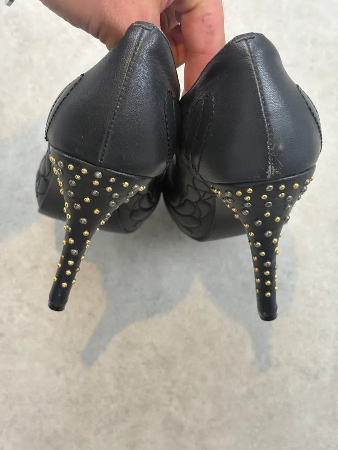 2000s Alexander McQueen Black Leather Skull Studded Heels SDLGnej 6