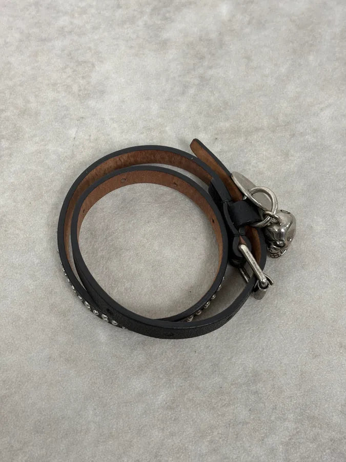 Alexander McQueen Black Studded Skull Charm Leather Bracelet waWRIbC 3