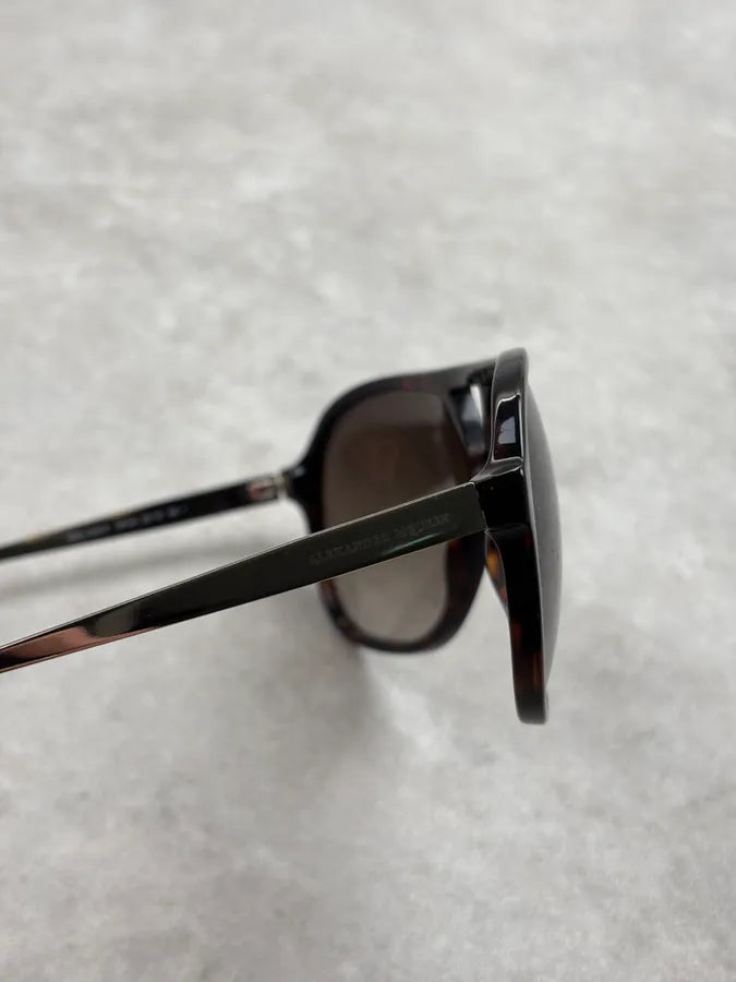 Alexander McQueen Brown Acetate Tortoiseshell Sunglasses hggxxev 10
