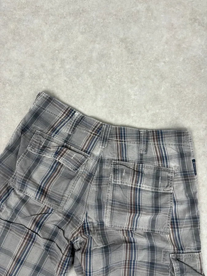 Armani Grey Cargo Checkered Plaid Shorts cVZGCYH 6