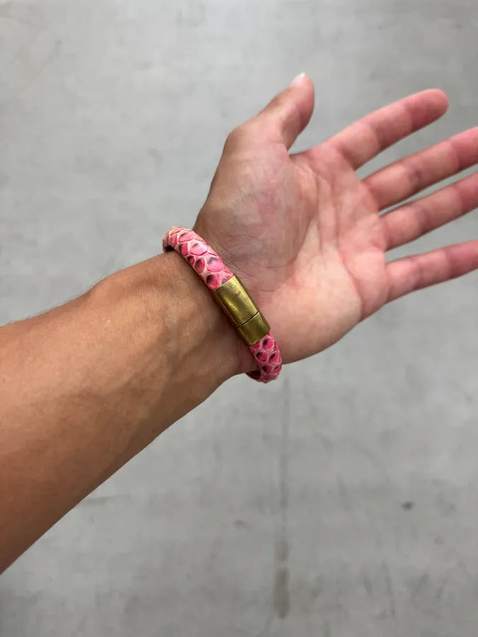 Artisanal Pink Python Leather Bracelet cHtIBuG 3
