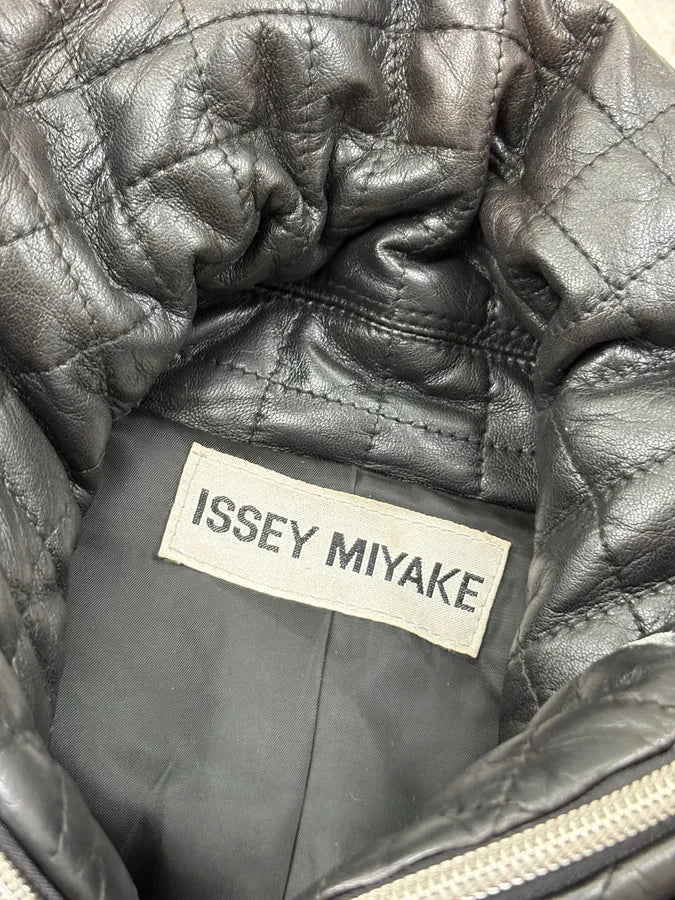 AW1991 Issey Miyake Backzip Quilted Black Leather Jacket zXVTAdU 10