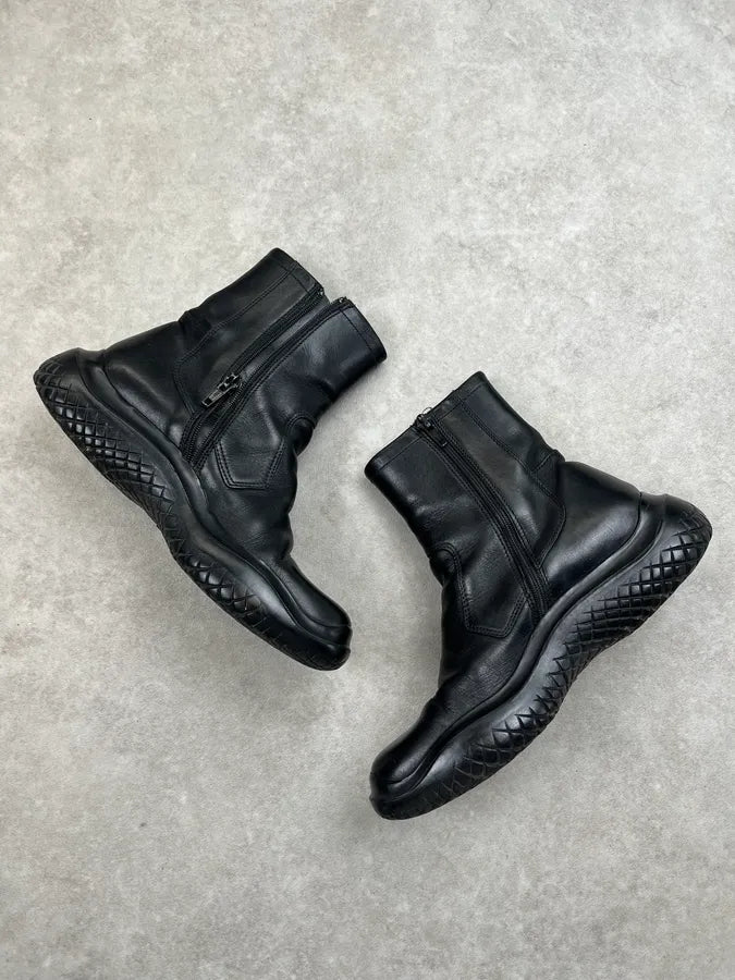 AW1999 Prada Black Leather Vibram Sole Boots raWLMhe 2