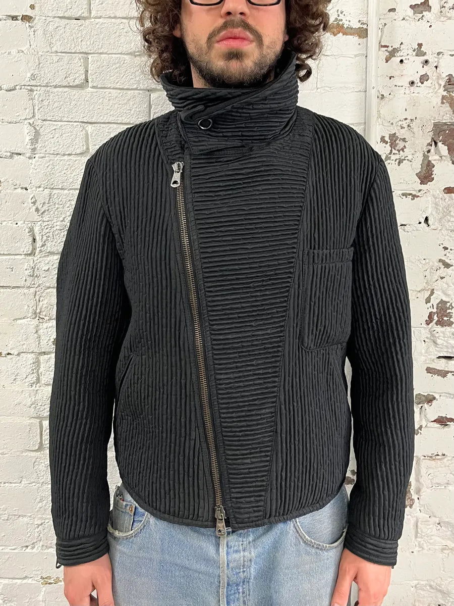 AW2002 Emporio Armani Pleated Cropped Asymmetrical Black Jacket pHxgiql 1