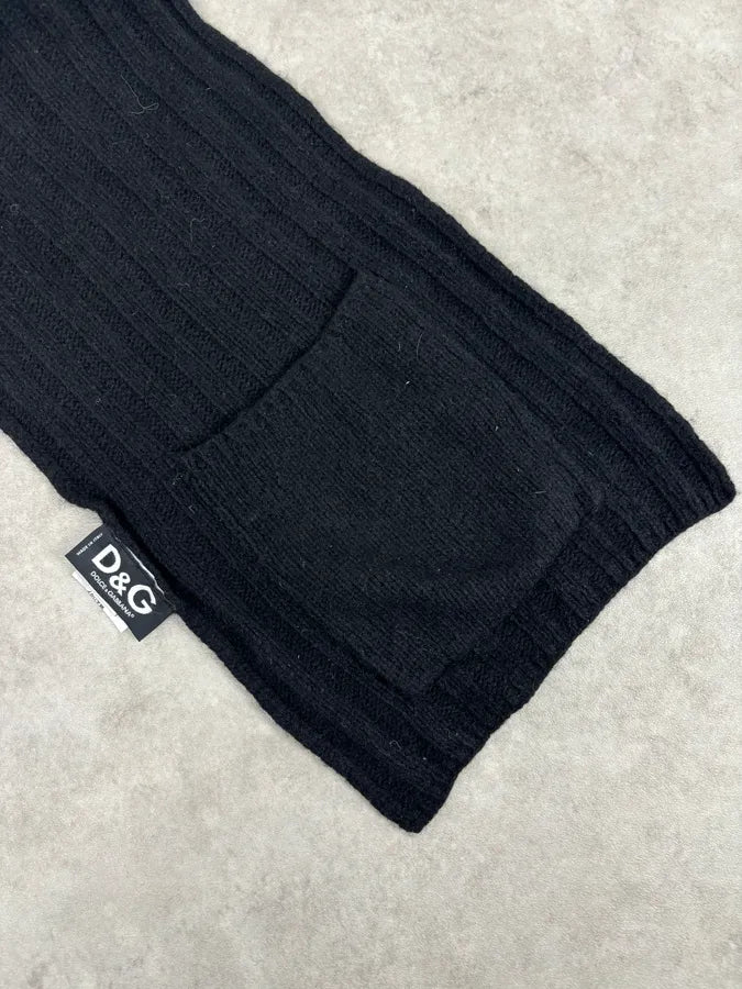 AW2003 Dolce & Gabbana Black Wool Pocket Scarf NbzPTyM 4