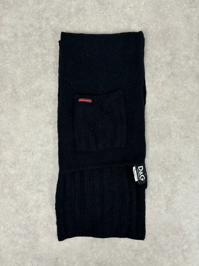 AW2003 Dolce & Gabbana Black Wool Pocket Scarf NbzPTyM 1