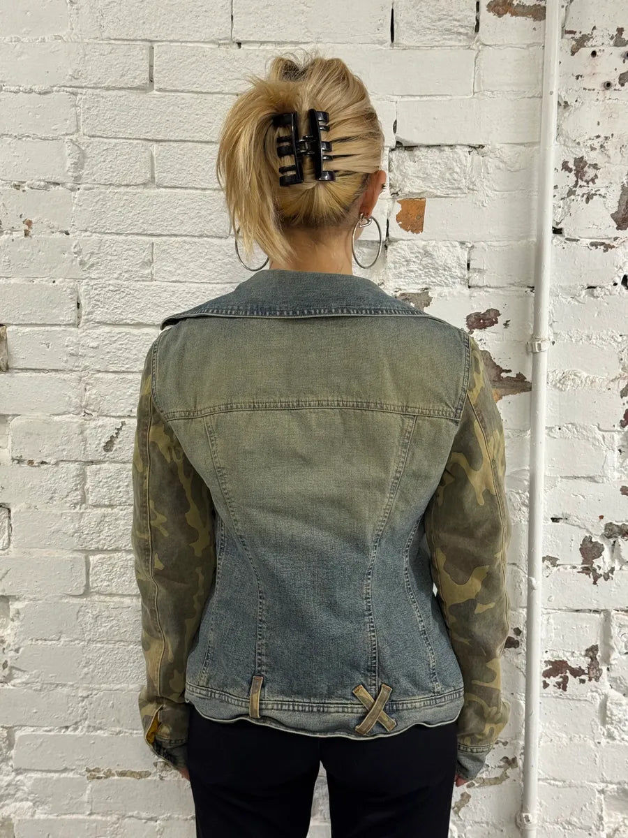 AW2003 Dolce & Gabbana Blue Faded Denim Camo Sleeves Jacket LFKFrPU 2