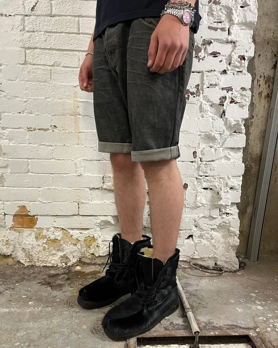 AW2003 Dolce & Gabbana Double Waisted Grey Denim Shorts ZGCWDPU 2