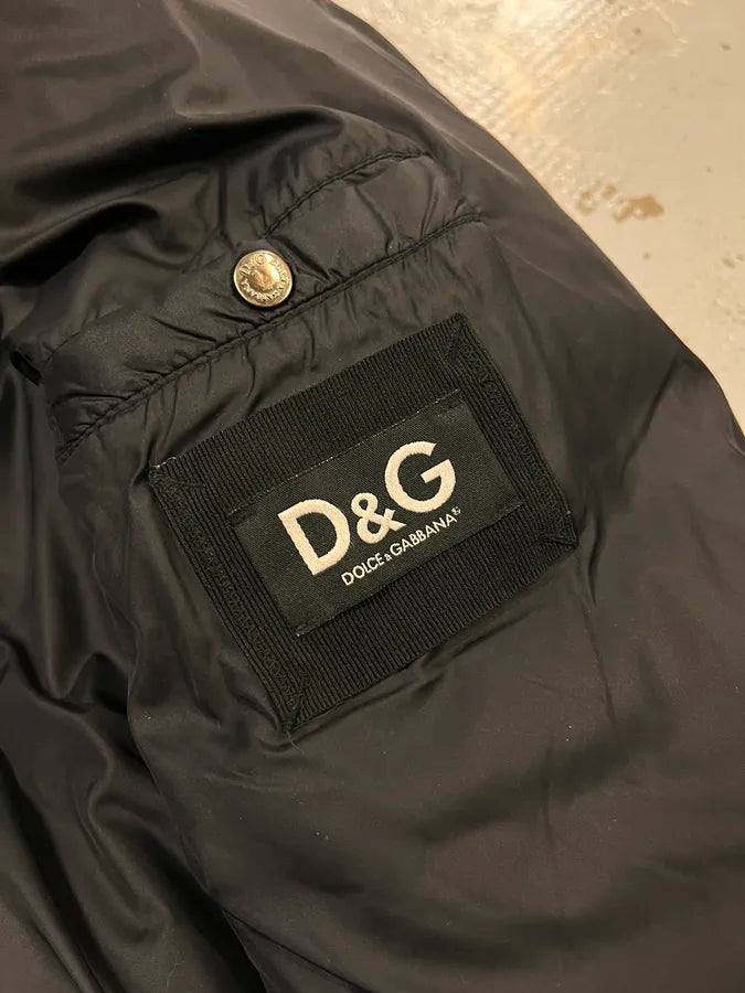 AW2003 Dolce & Gabbana Embroidered Logo Patch Black Puffer Jacket  tpnpJKk 8