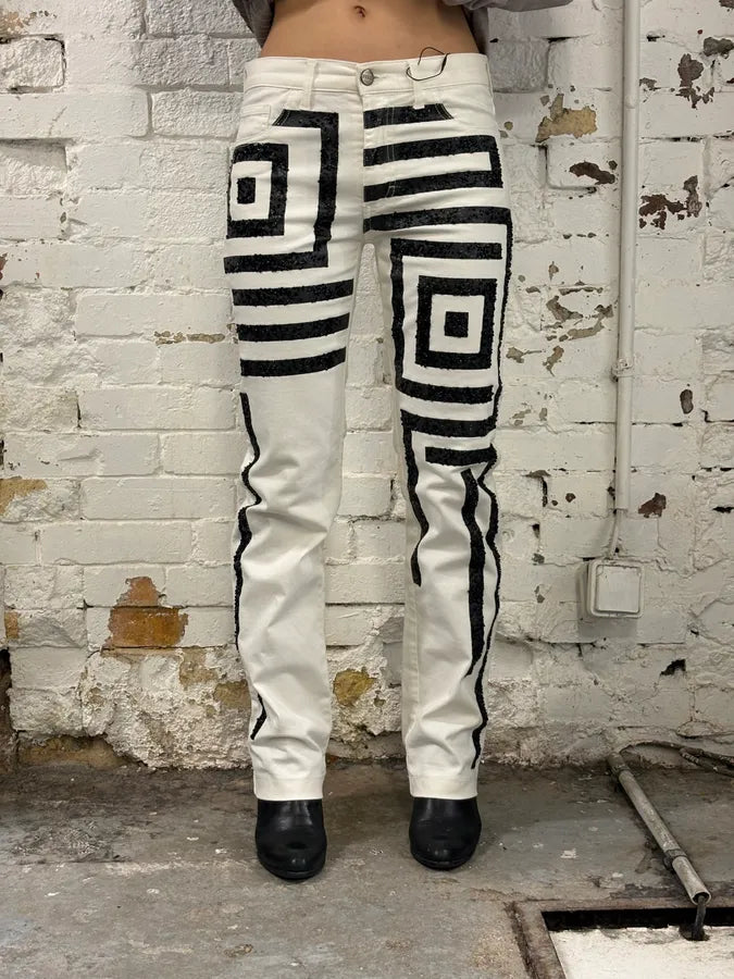 AW2003 Gianfranco Ferré Geometrical Embellished White Pants dNUCAOy 1