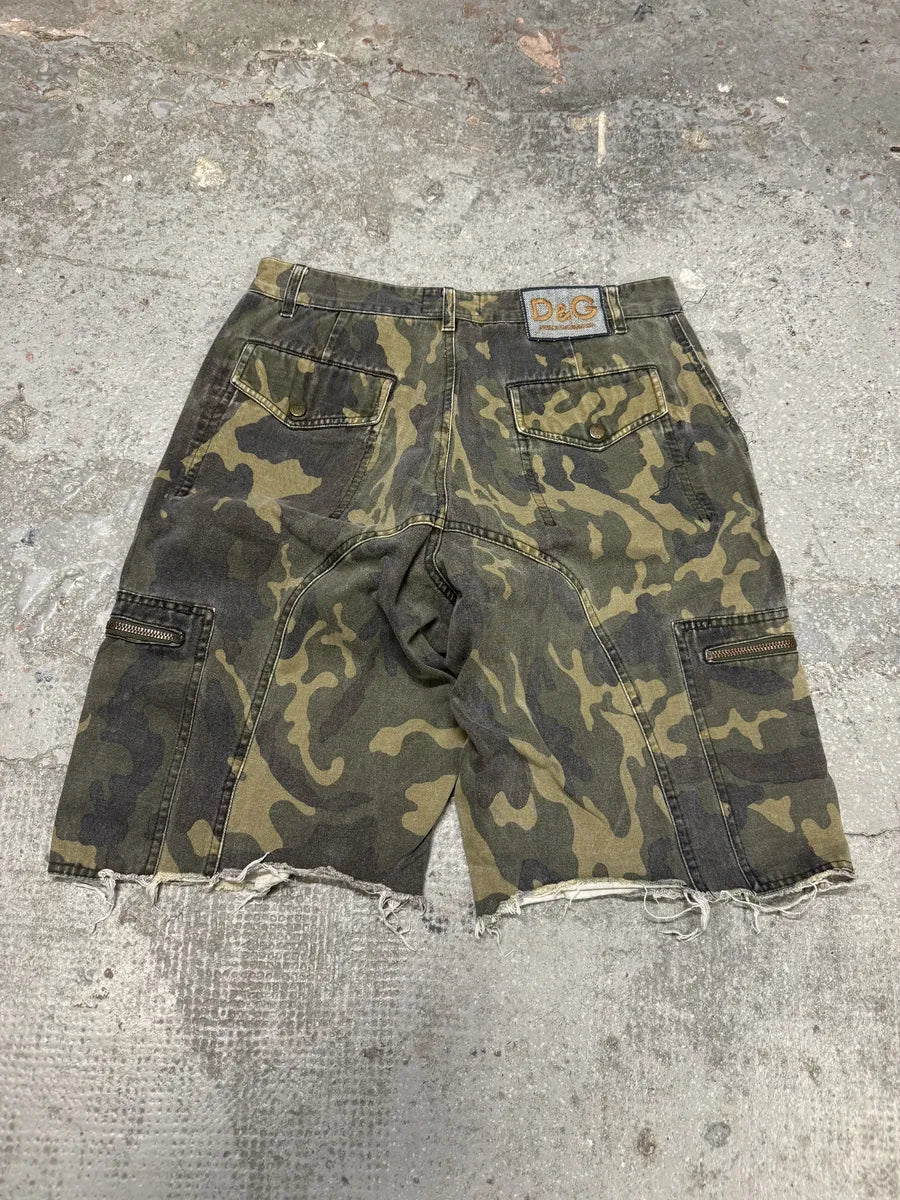 AW2004 Dolce & Gabbana Cargo Artisnal Camo Shorts (S) 4