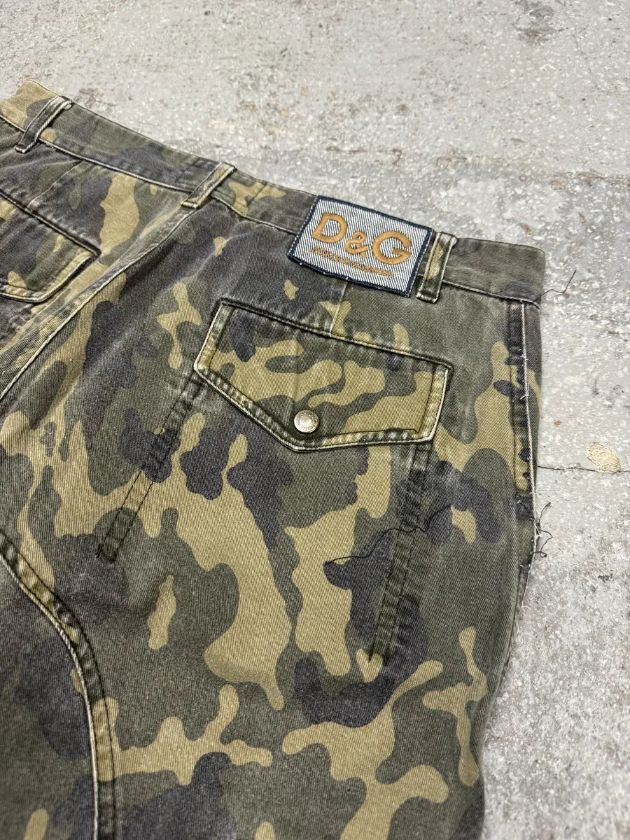 AW2004 Dolce & Gabbana Cargo Artisnal Camo Shorts (S) 6