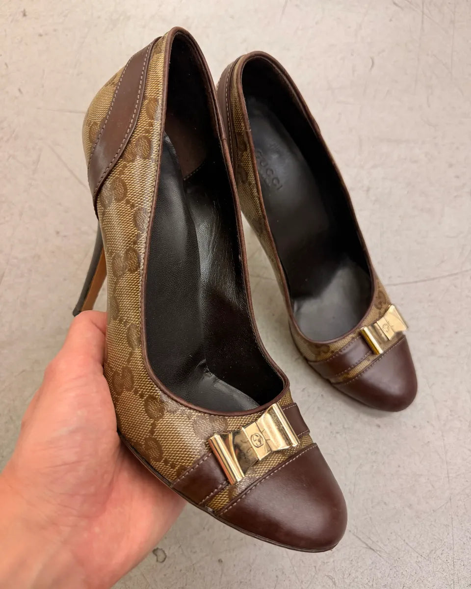 AW2004 Gucci Brown Leather Monogram Bow Heels by Tom Ford fENCYcf 0