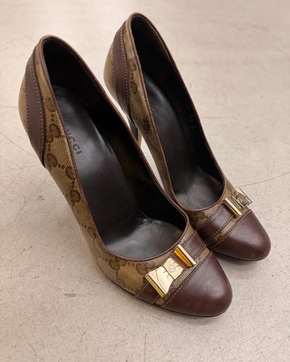 AW2004 Gucci Brown Leather Monogram Bow Heels by Tom Ford fENCYcf 1