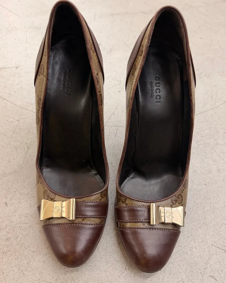 AW2004 Gucci Brown Leather Monogram Bow Heels by Tom Ford fENCYcf 2