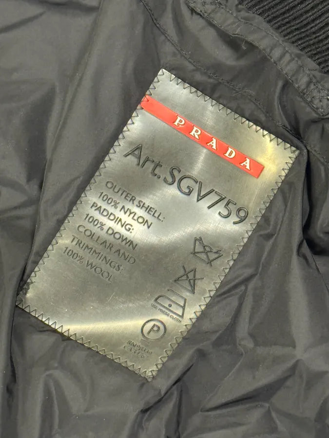 AW2006 Prada Black Minimalist Puffer Jacket JkNyfKR 6