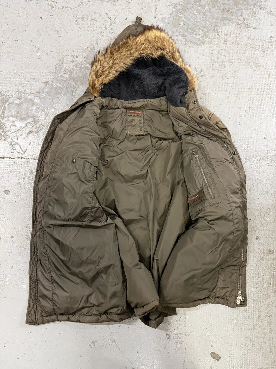 AW2006 Prada Khaki Green Fur Hooded Puffer Jacket ytfyvJI 7