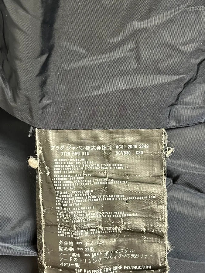 AW2006 Prada Navy Fur Collar Heavy Puffer Jacket nGVhtJz 11