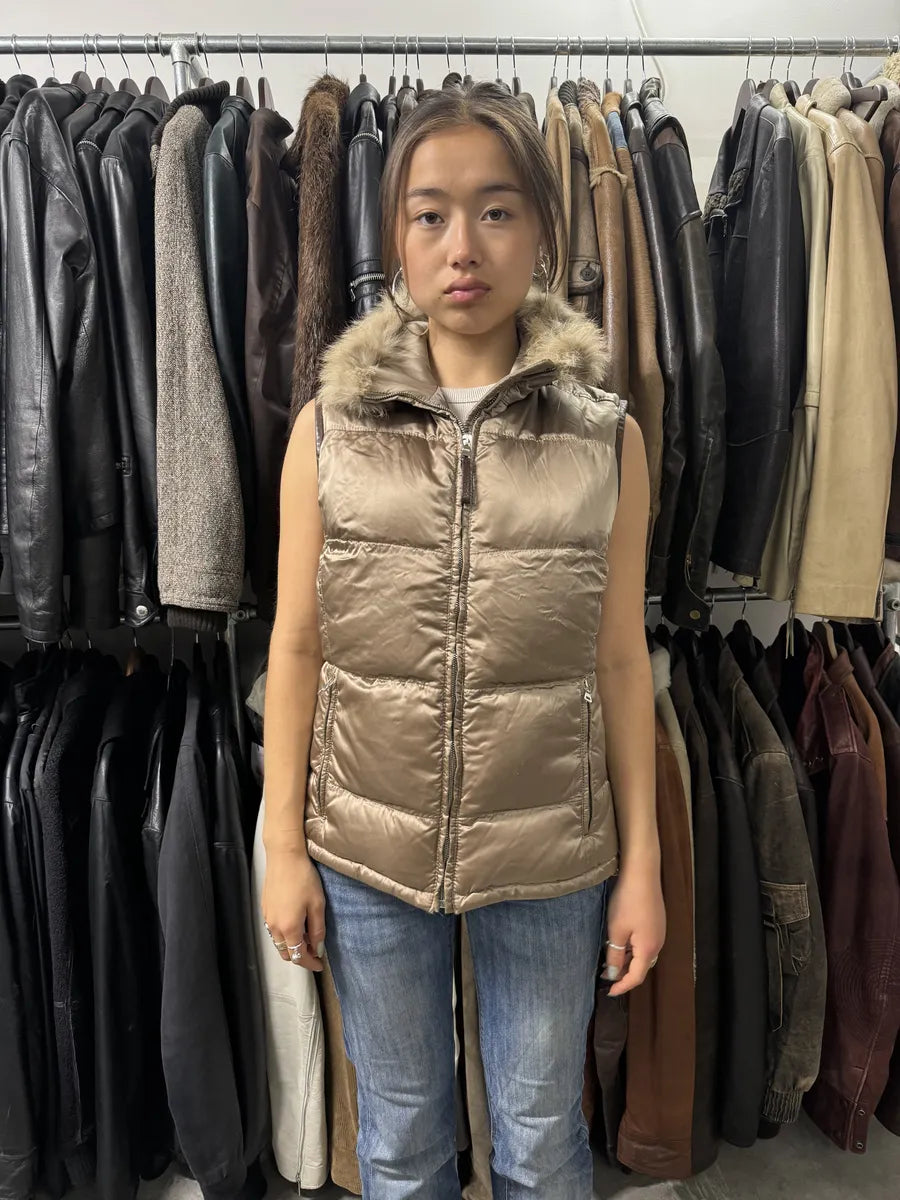 AW2007 Prada Beige Fur Collar Puffer Vest (M/L) eXEIpwy 2
