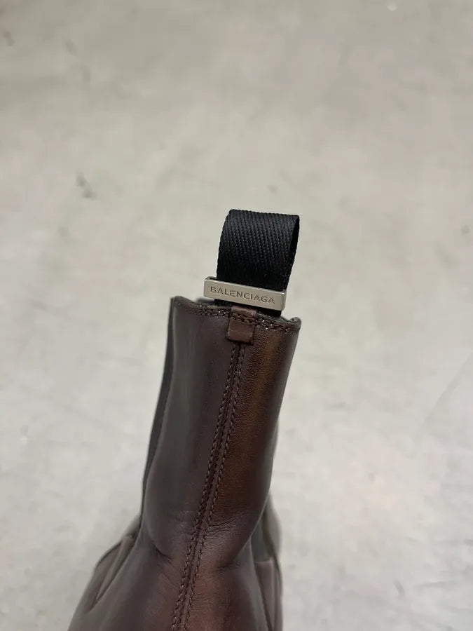 AW2008 Balenciaga Brown Minimalist Leather Boots BhVOLUR 5