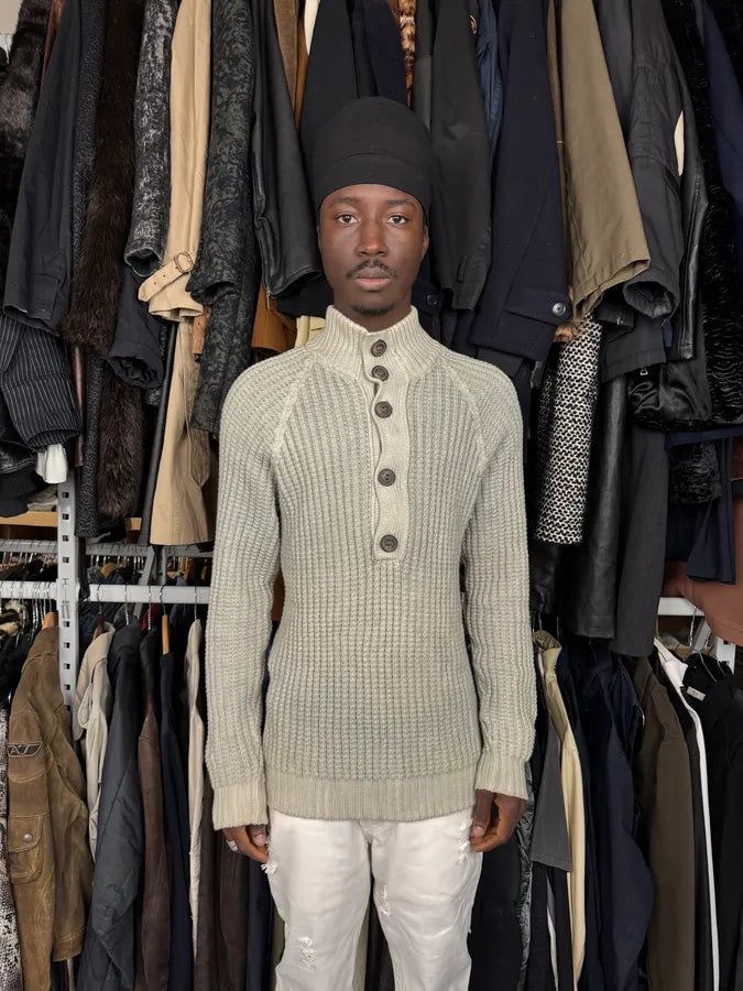 AW2009 Dolce & Gabbana Grey Buttoned Sweater Ypefthq 1