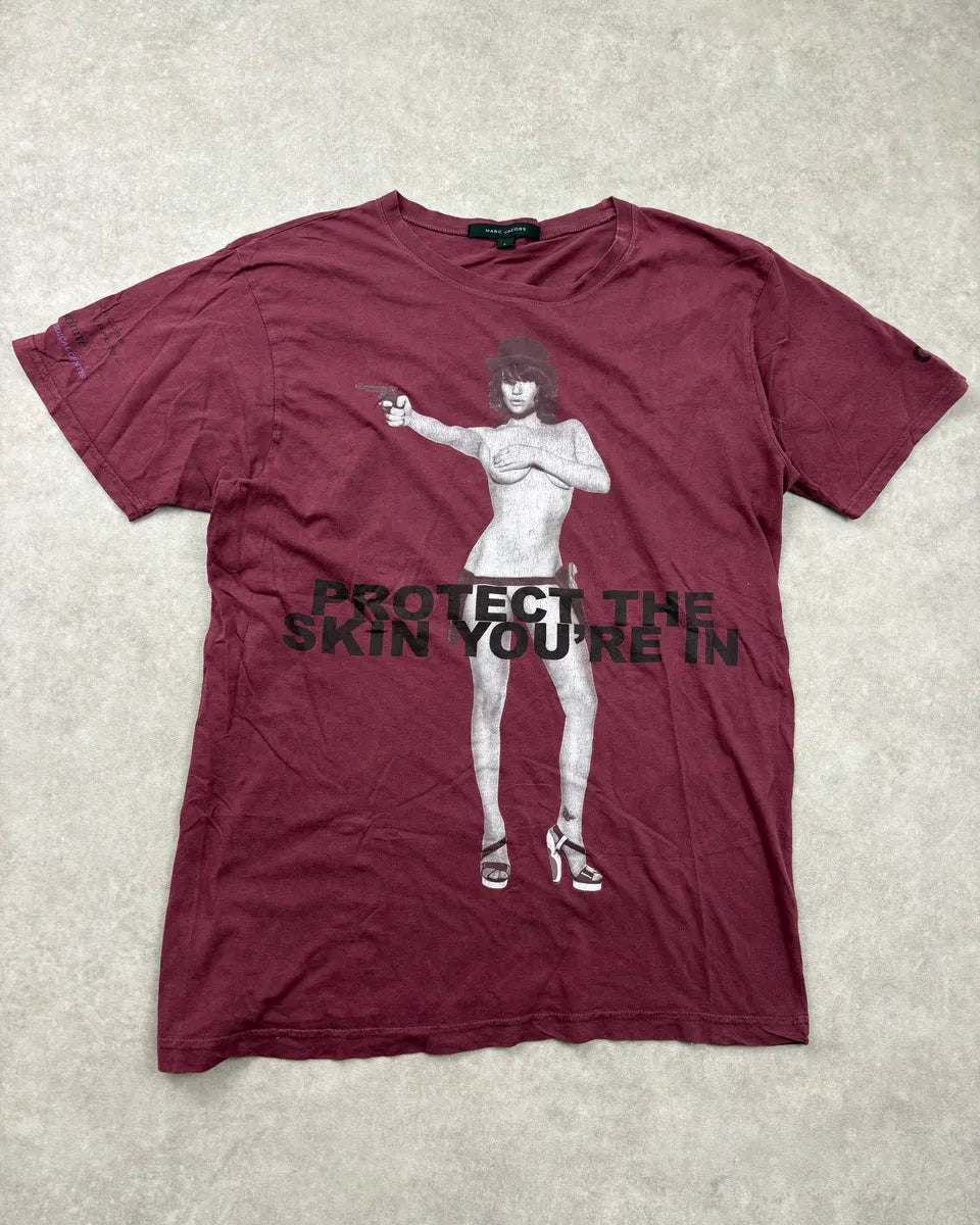 AW2010 Marc Jacobs Burgundy Protect Your Skin Woman Naked T-Shirt ZGrPwtX 0
