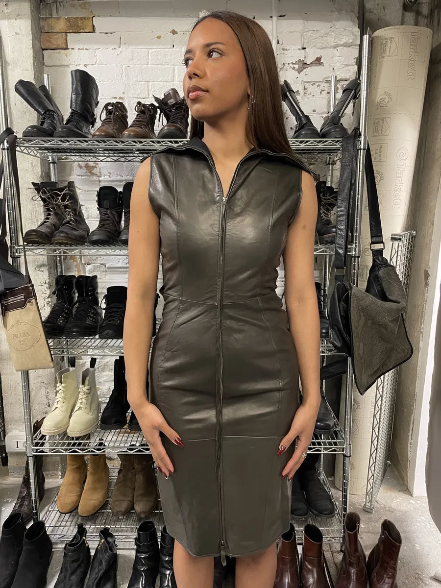 AW2011 Emporio Armani Avant-Garde Sleeveless Grey Leather Dress crZvwLc 2