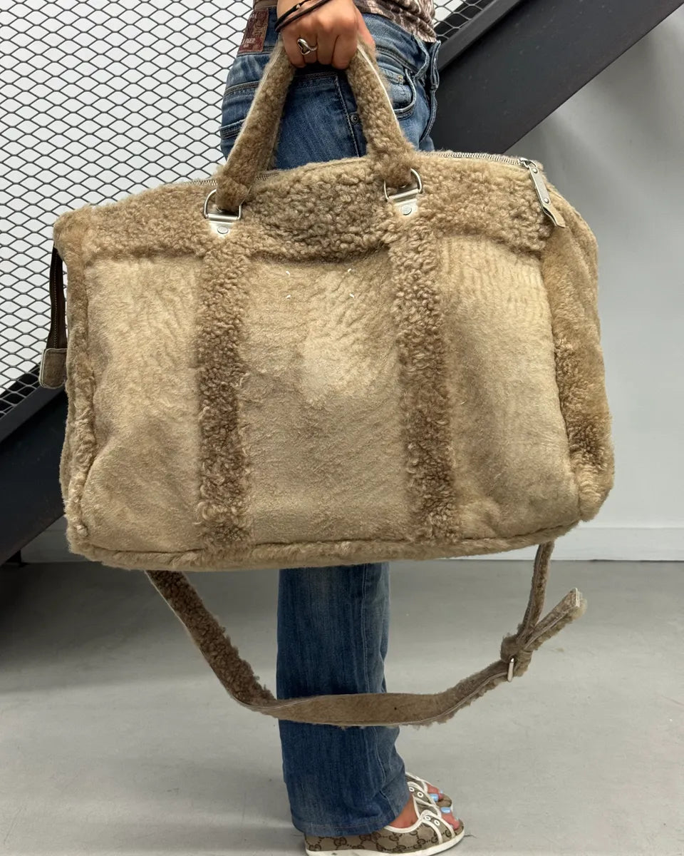 AW2012 Maison Margiela Beige Shearling Fur Crossbody Bag  vgxffDN 0