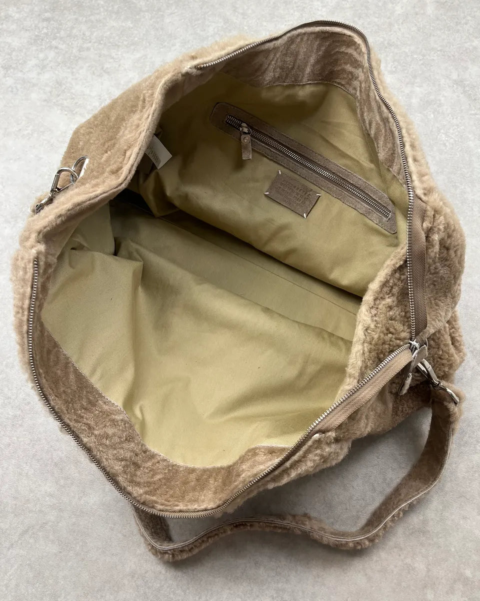 AW2012 Maison Margiela Beige Shearling Fur Crossbody Bag  vgxffDN 11