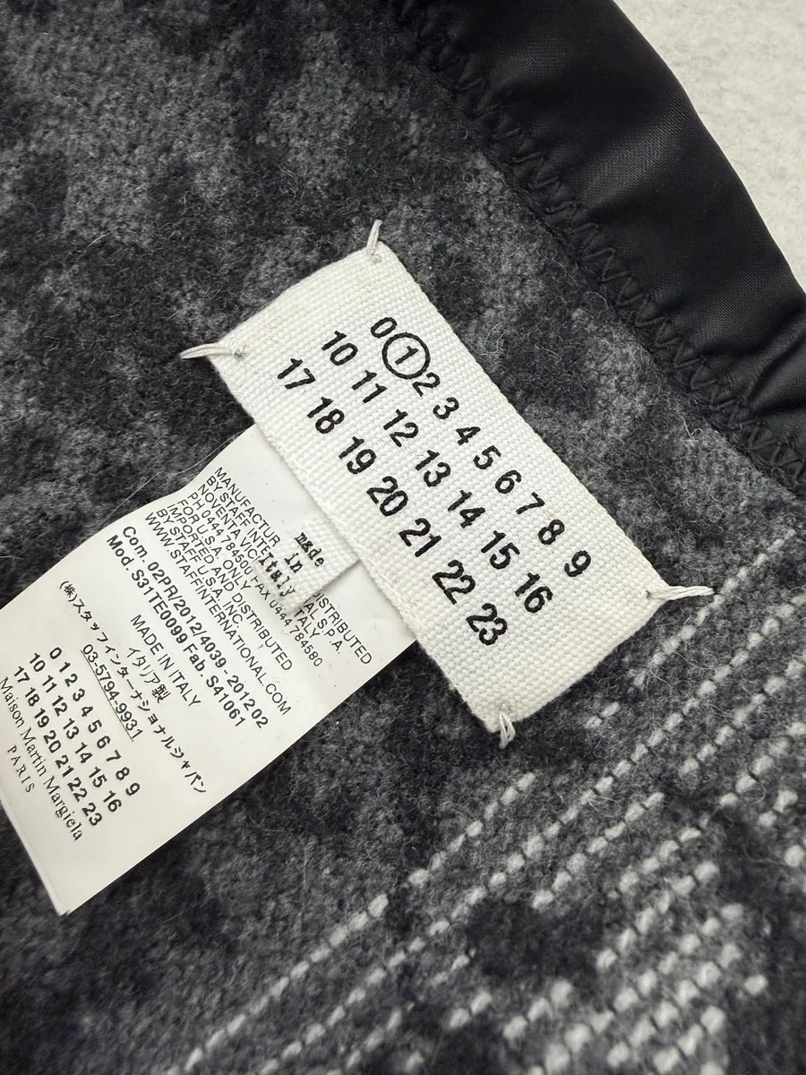 AW2012 Maison Margiela White & Black Gradient Nylon Scarf PVQqZkg 5