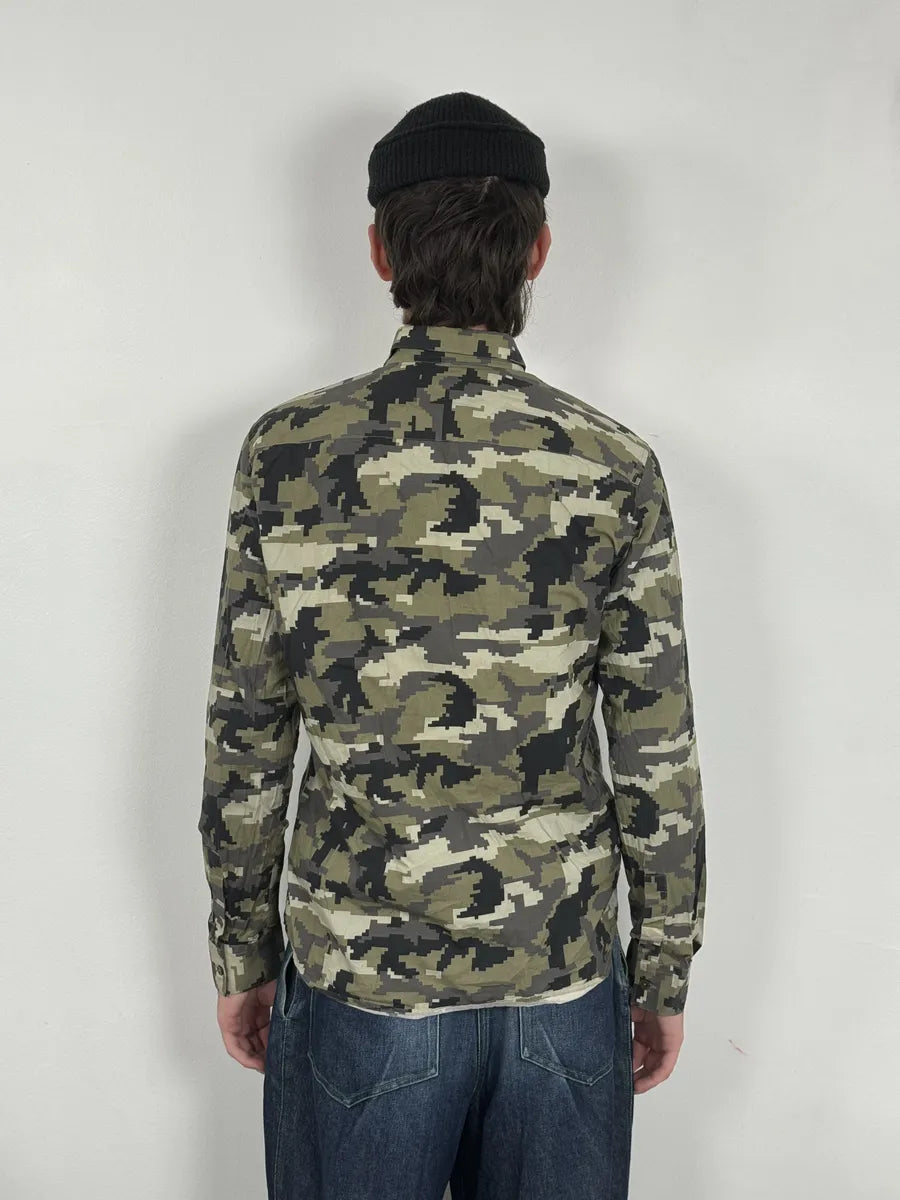 AW2015 Givenchy Camo Green Shirt by Riccardo Tisci WFBvguw 2
