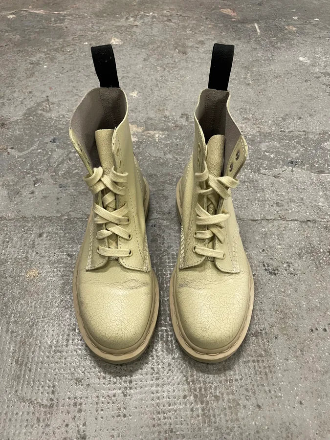 AW2016 Marni x Dr Martens Creme Cracked Leather Boots (41eu/us8) 3