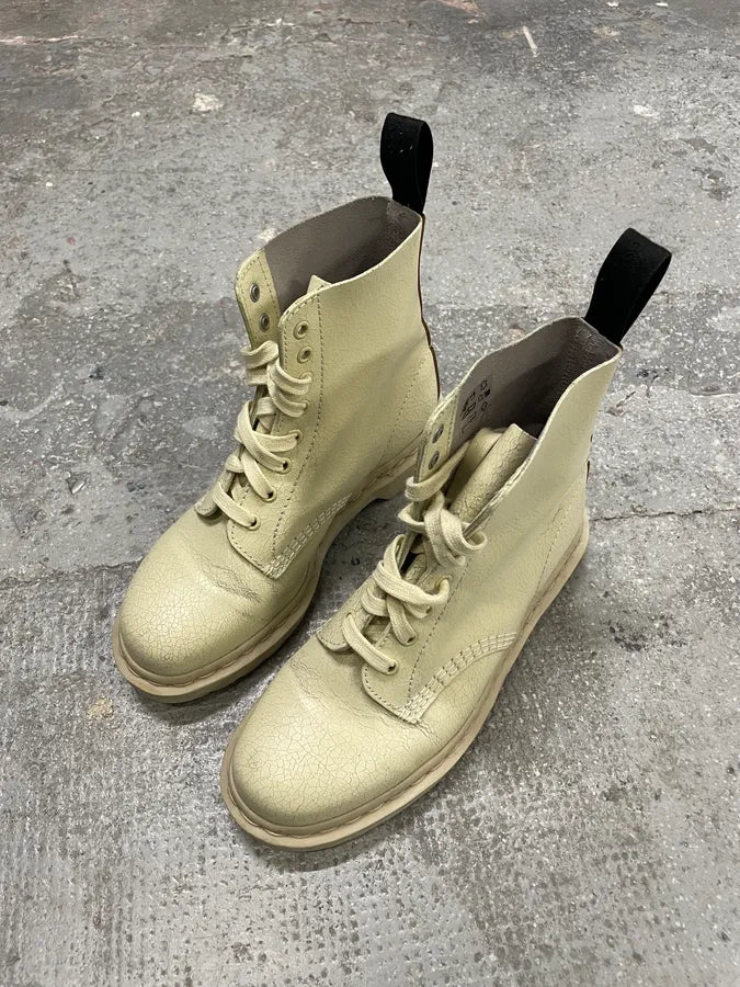 AW2016 Marni x Dr Martens Creme Cracked Leather Boots (41eu/us8) 4