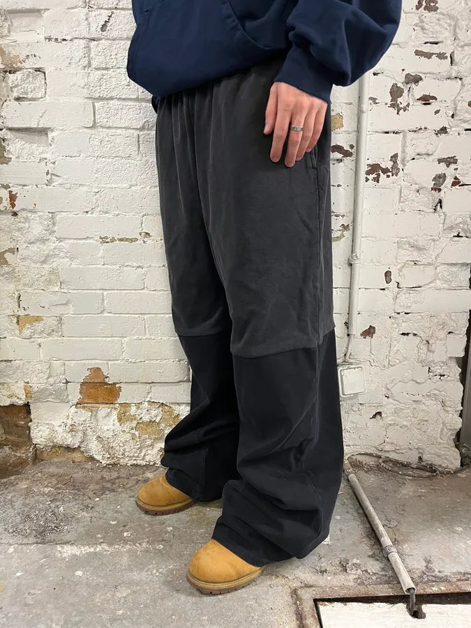 AW2022 Balenciaga Hybrid Denim & Cotton Oversized Black Jogger Pants PDDtboX 1
