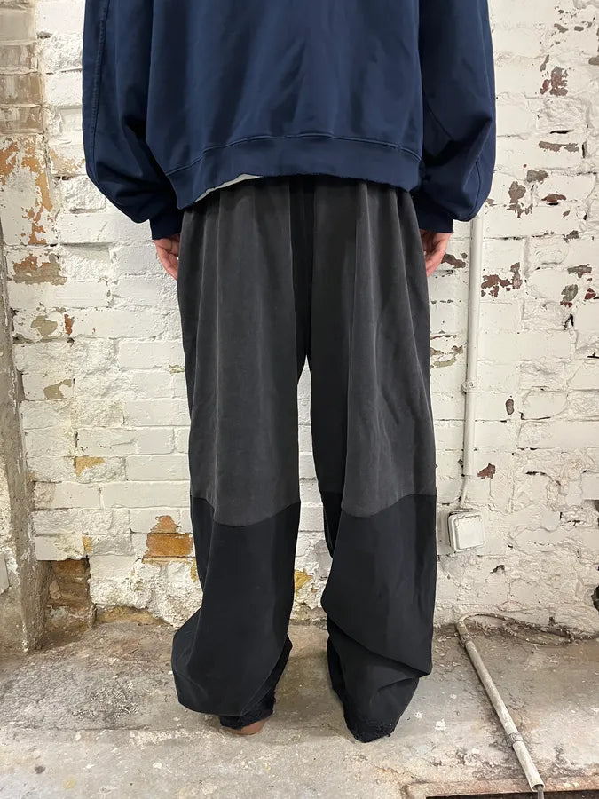 AW2022 Balenciaga Hybrid Denim & Cotton Oversized Black Jogger Pants PDDtboX 2