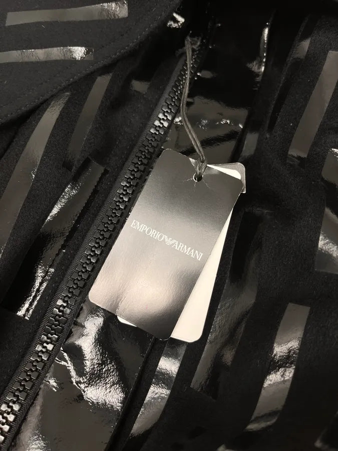 AW2022 Emporio Armani Black Asymmetrical Zip Cropped Bomber Jacket tApXHki 10