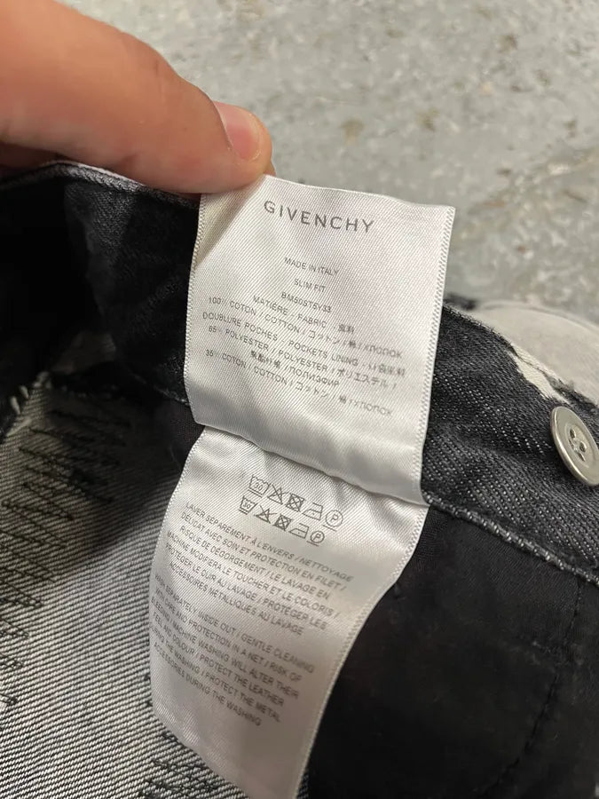 AW2022 Givenchy Distressed Monochrome Slim Jeans agKwNSB 9