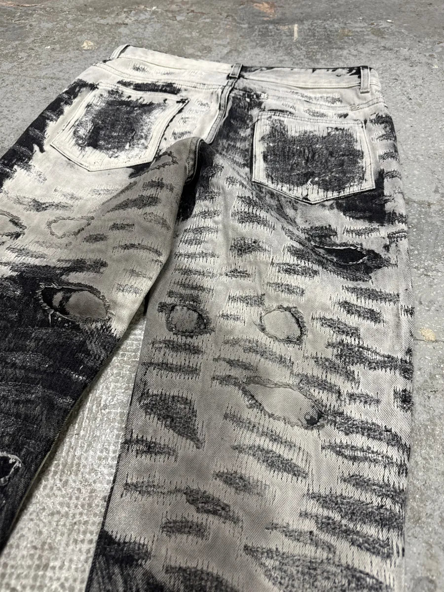 AW2022 Givenchy Distressed Monochrome Slim Jeans  CyYYXfb 6