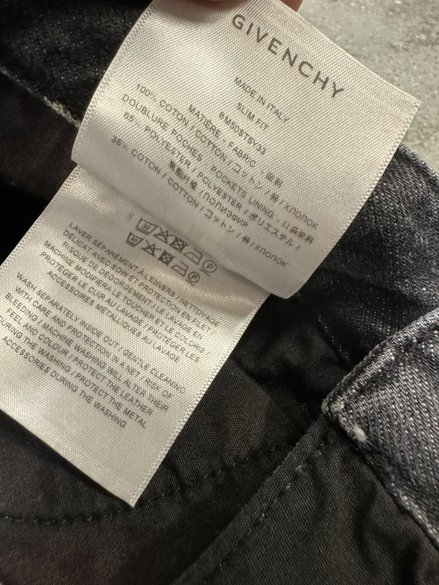AW2022 Givenchy Distressed Monochrome Slim Jeans  CyYYXfb 9