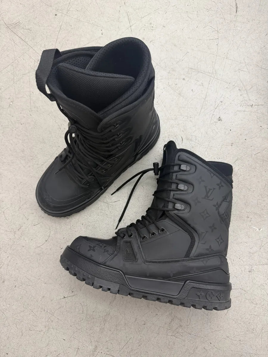 AW2022 Louis Vuitton Black Trainer Snow High Boots HRWEljV 1