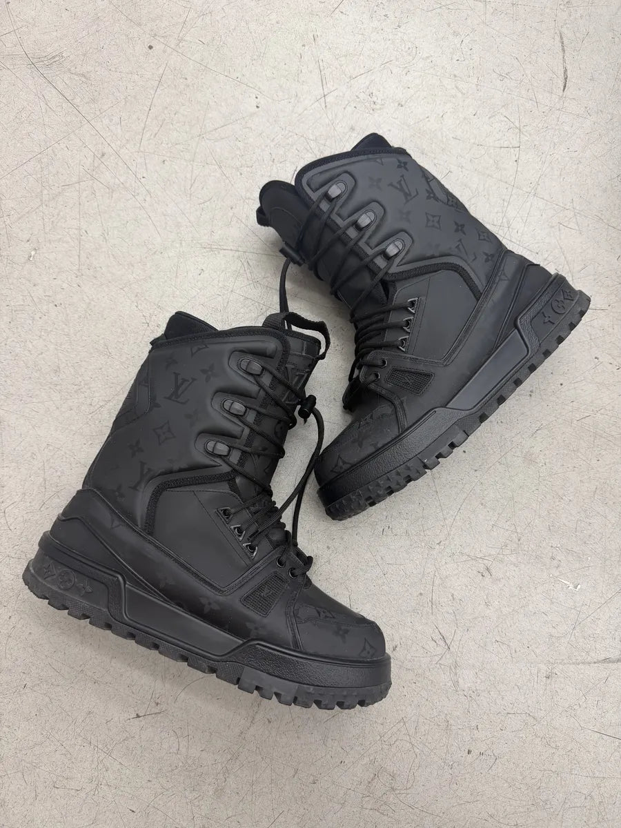 AW2022 Louis Vuitton Black Trainer Snow High Boots HRWEljV 3