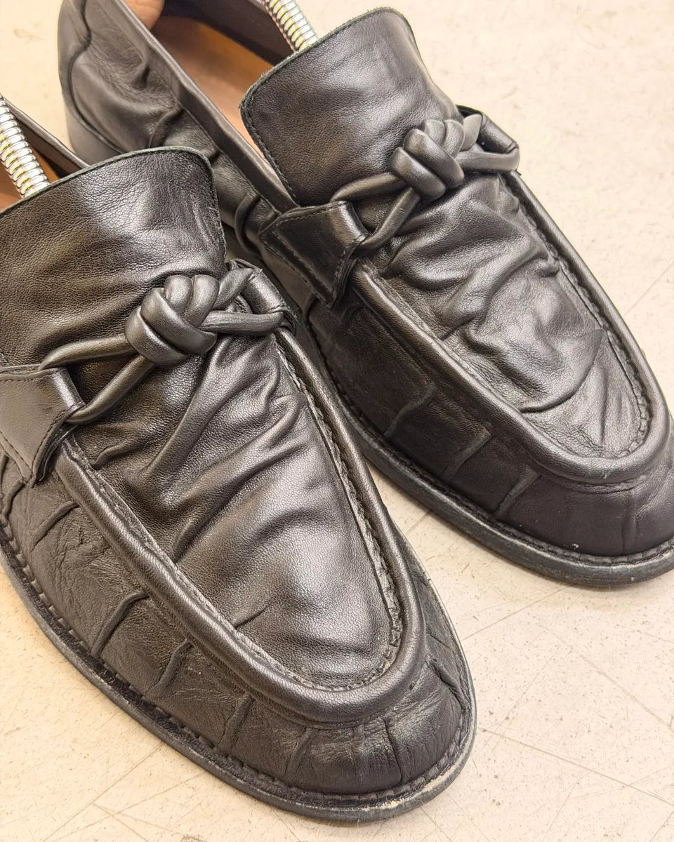 AW2023 Bottega Veneta Black Astaire Leather Loafers by Matthieu Blazy wEUObYG 9
