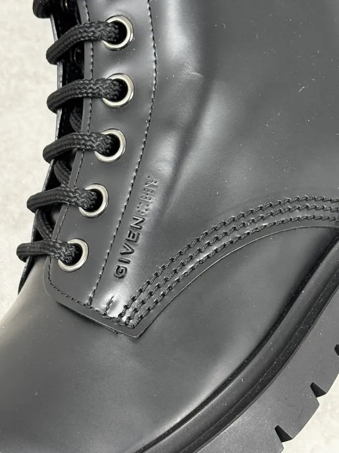 AW2023 Givenchy Black Leather Combat Boots by Matthew Williams NlusiXd 8