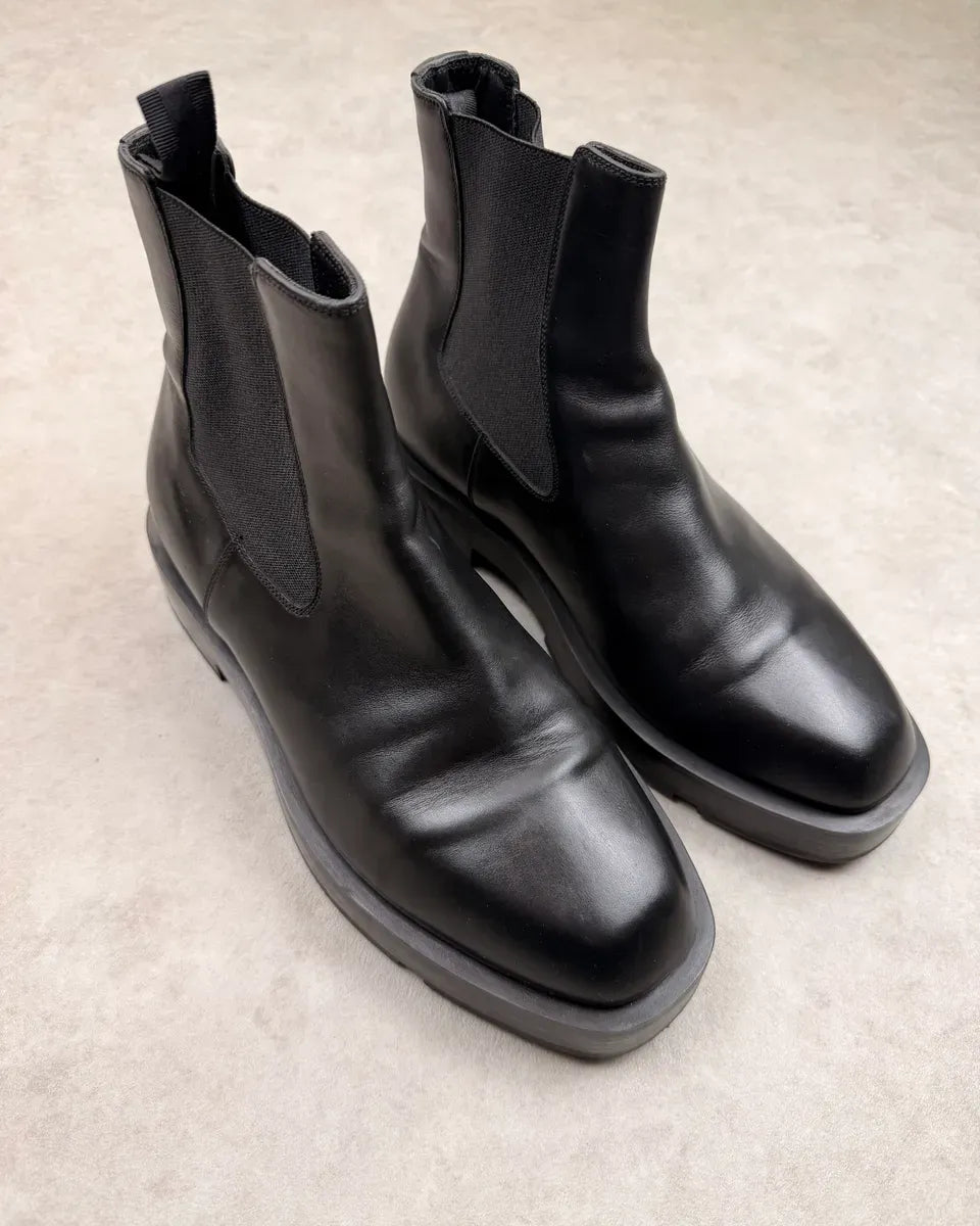 AW2023 Givenchy Black Leather Platform Boots OAdoGzy 1