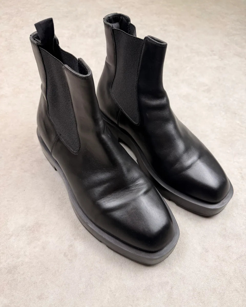 AW2023 Givenchy Black Leather Platform Boots OAdoGzy 1